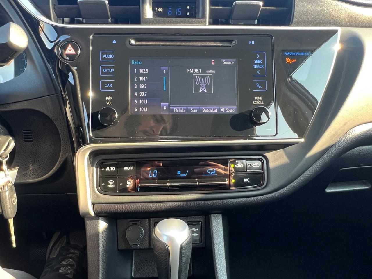 2019 Toyota Corolla LE - Photo #16