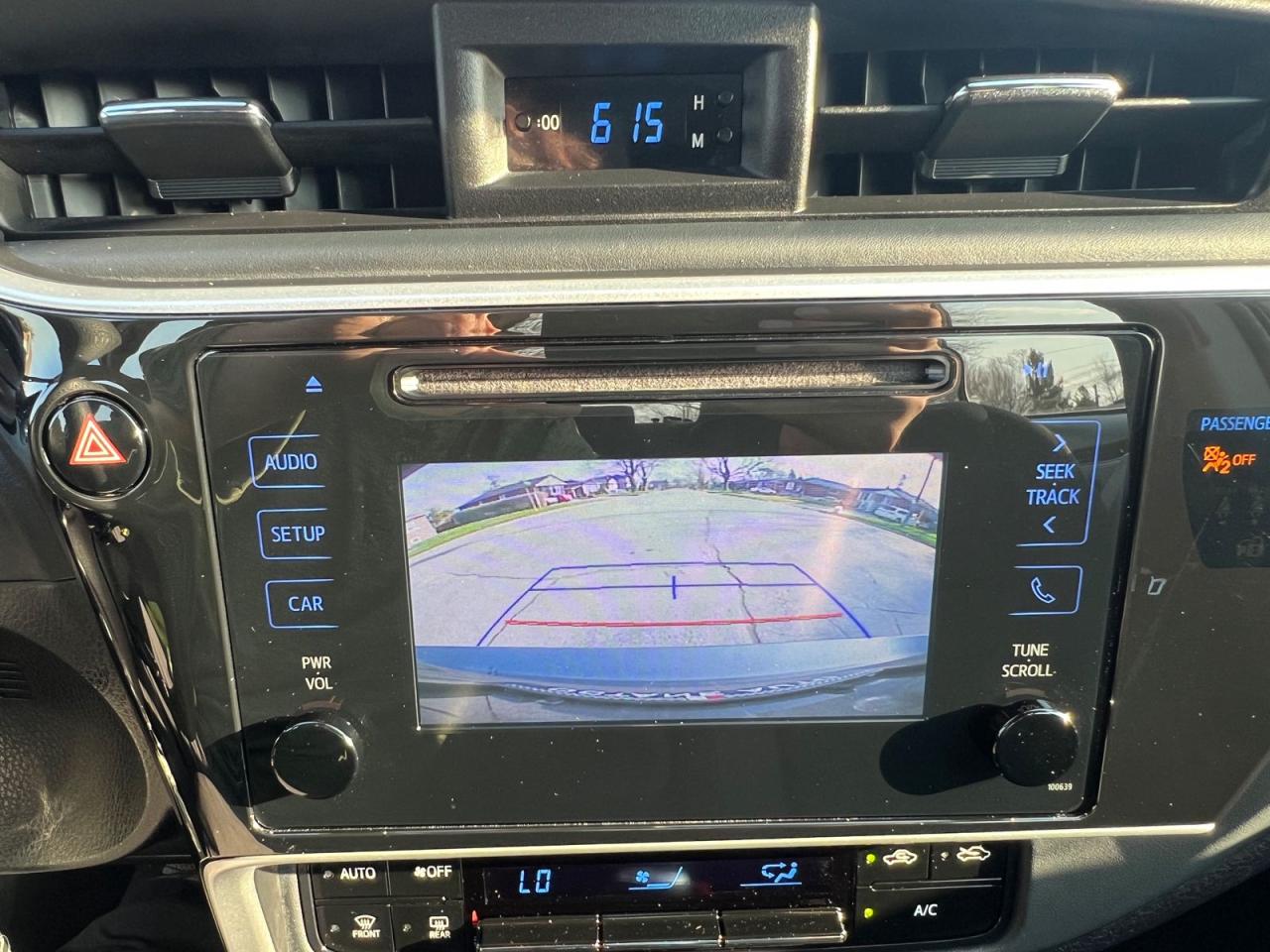 2019 Toyota Corolla LE - Photo #15