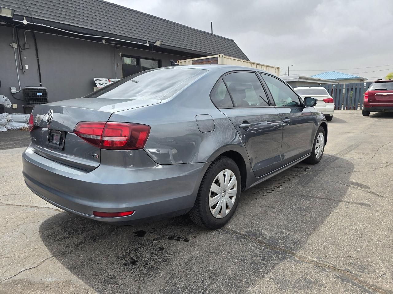 2016 Volkswagen Jetta TRENDLINE+ - Photo #7