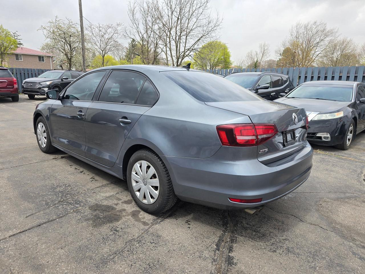 2016 Volkswagen Jetta TRENDLINE+ - Photo #9