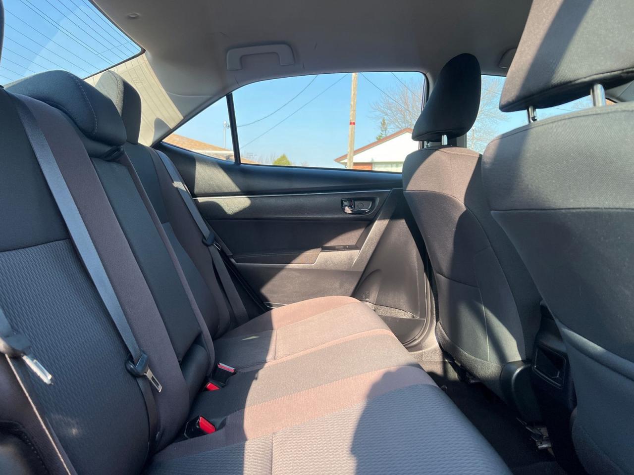 2019 Toyota Corolla LE - Photo #8
