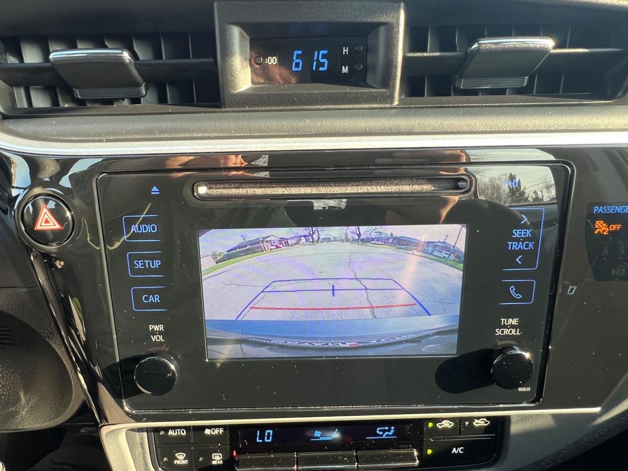 2019 Toyota Corolla LE - Photo #15