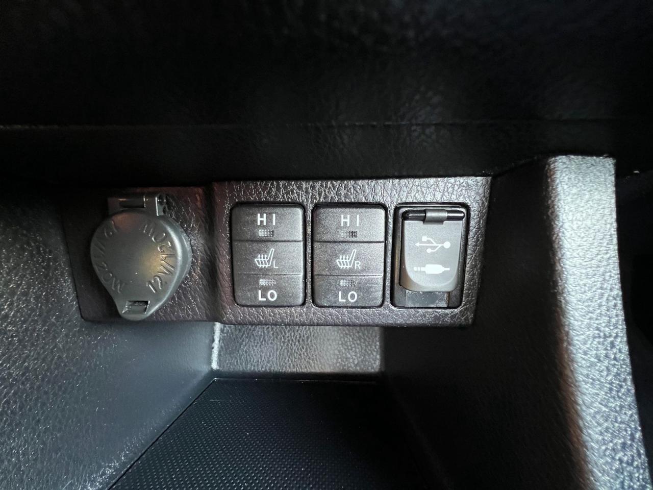 2019 Toyota Corolla LE - Photo #17
