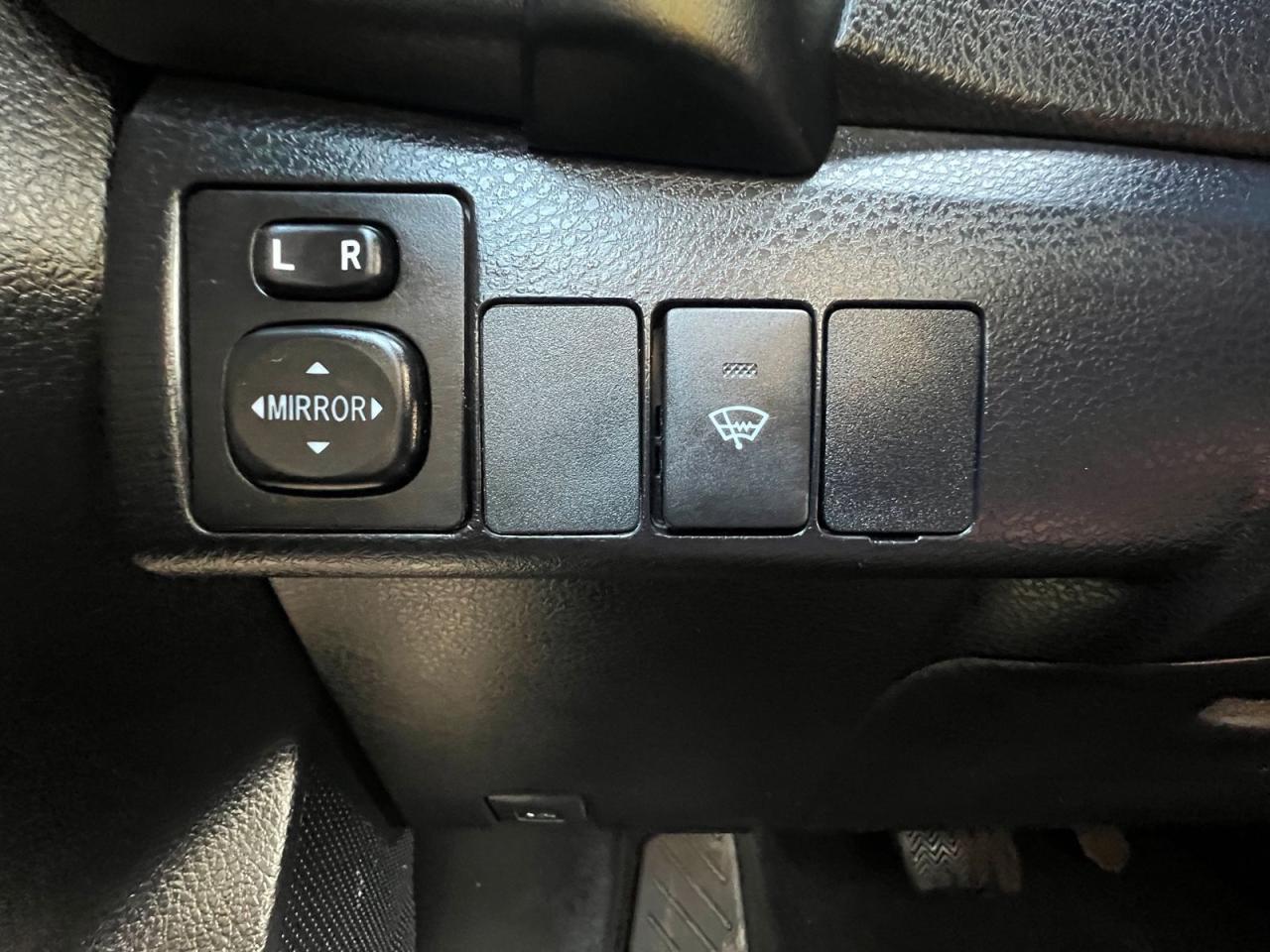 2019 Toyota Corolla LE - Photo #20