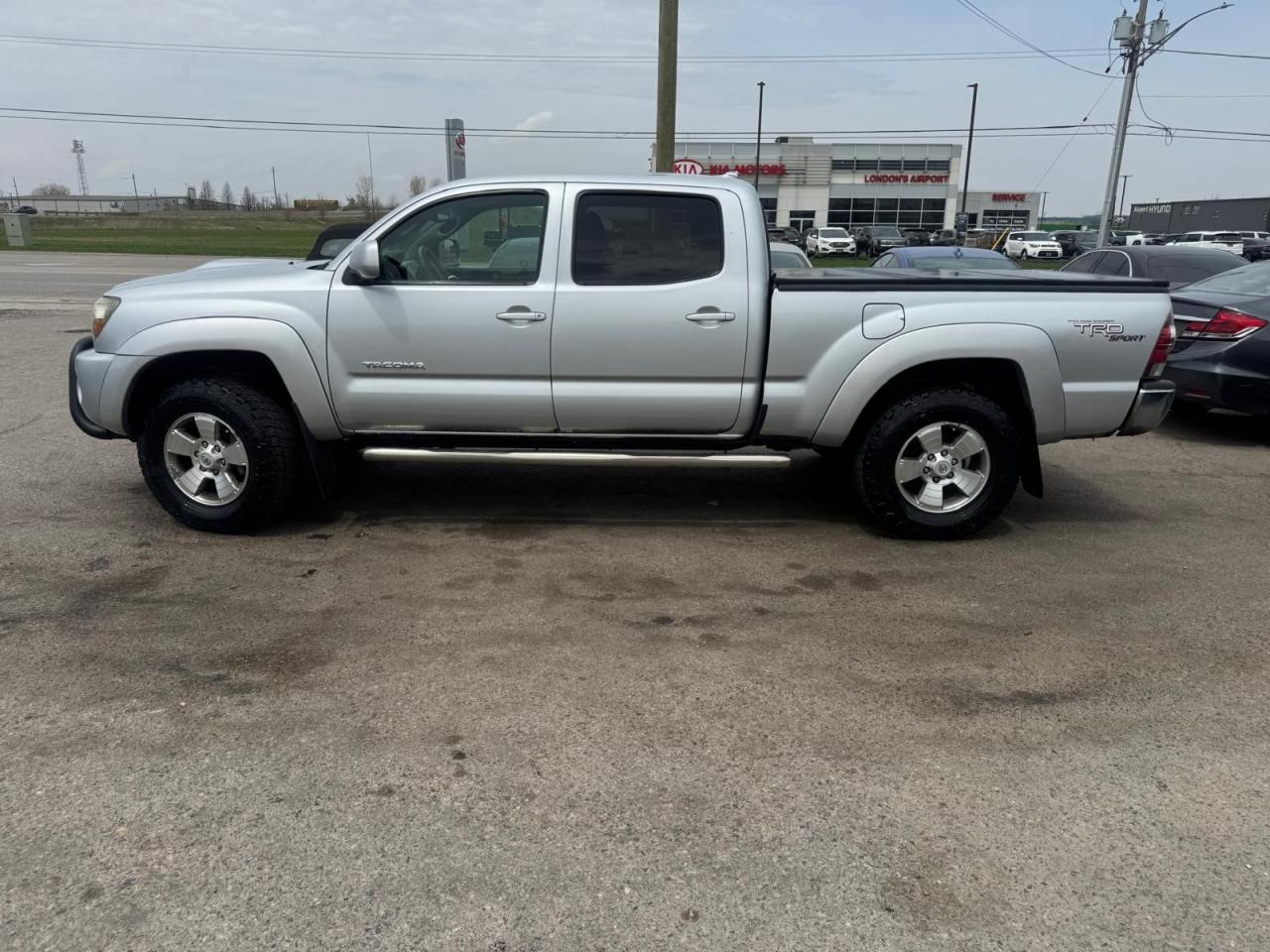 2009 Toyota Tacoma TRD, UNDERCOATED,  WELL MAINTAINED, NO ACCIDENTS - Photo #2
