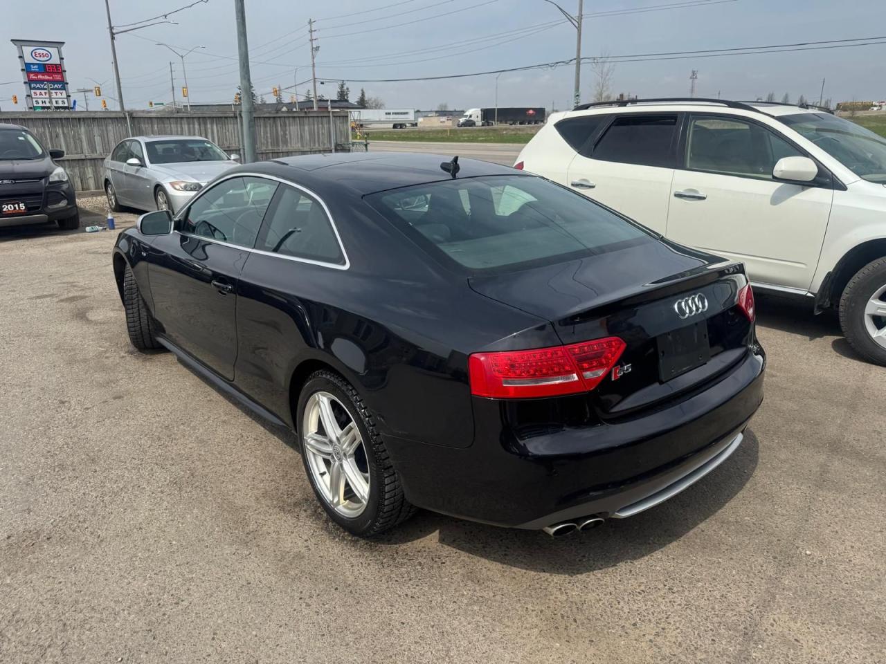 2010 Audi S5 4.2L V8, 6 SPEED MANUAL, ONLY 183KMS, CERTIFIED - Photo #3