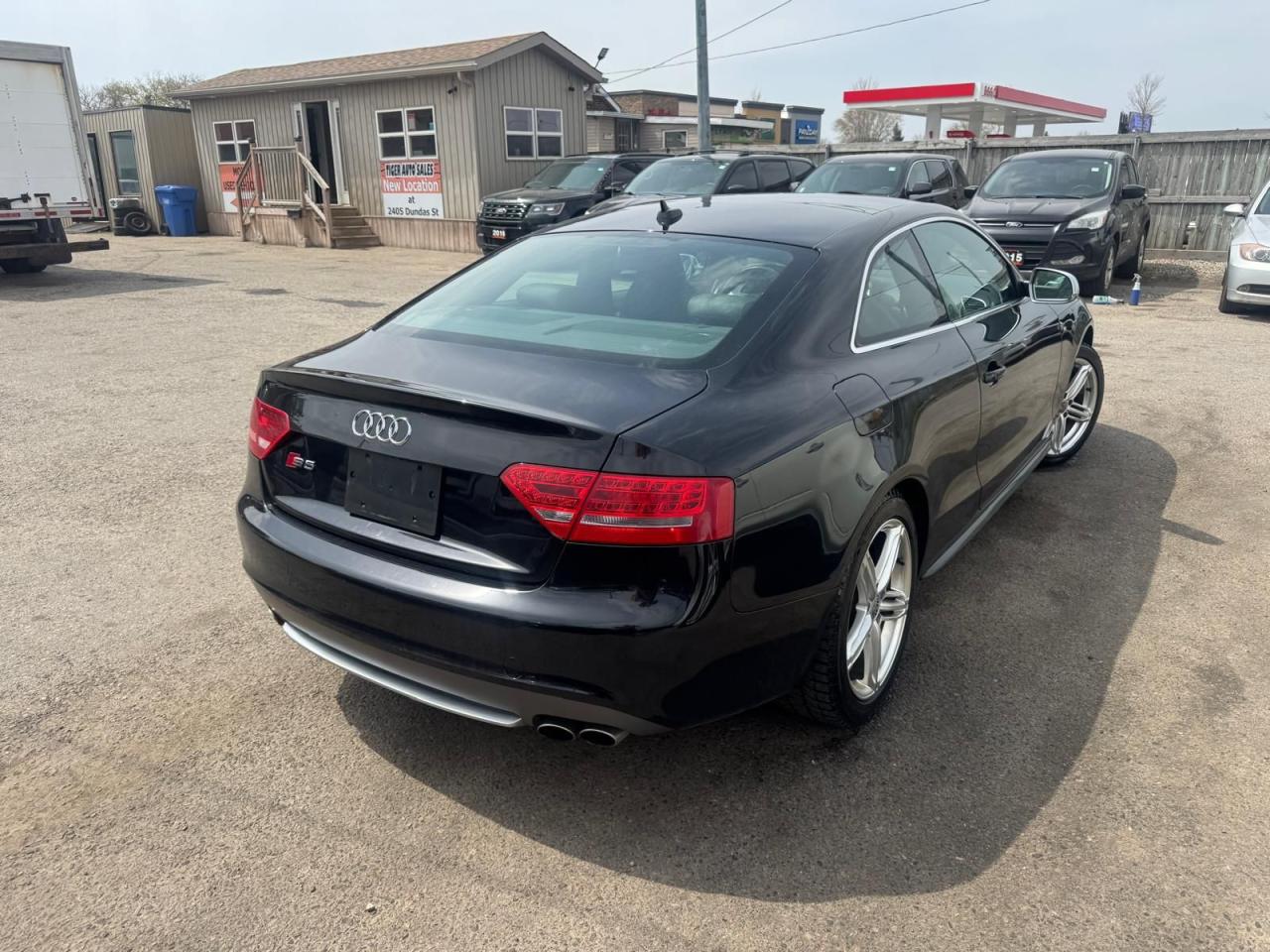 2010 Audi S5 4.2L V8, 6 SPEED MANUAL, ONLY 183KMS, CERTIFIED - Photo #5