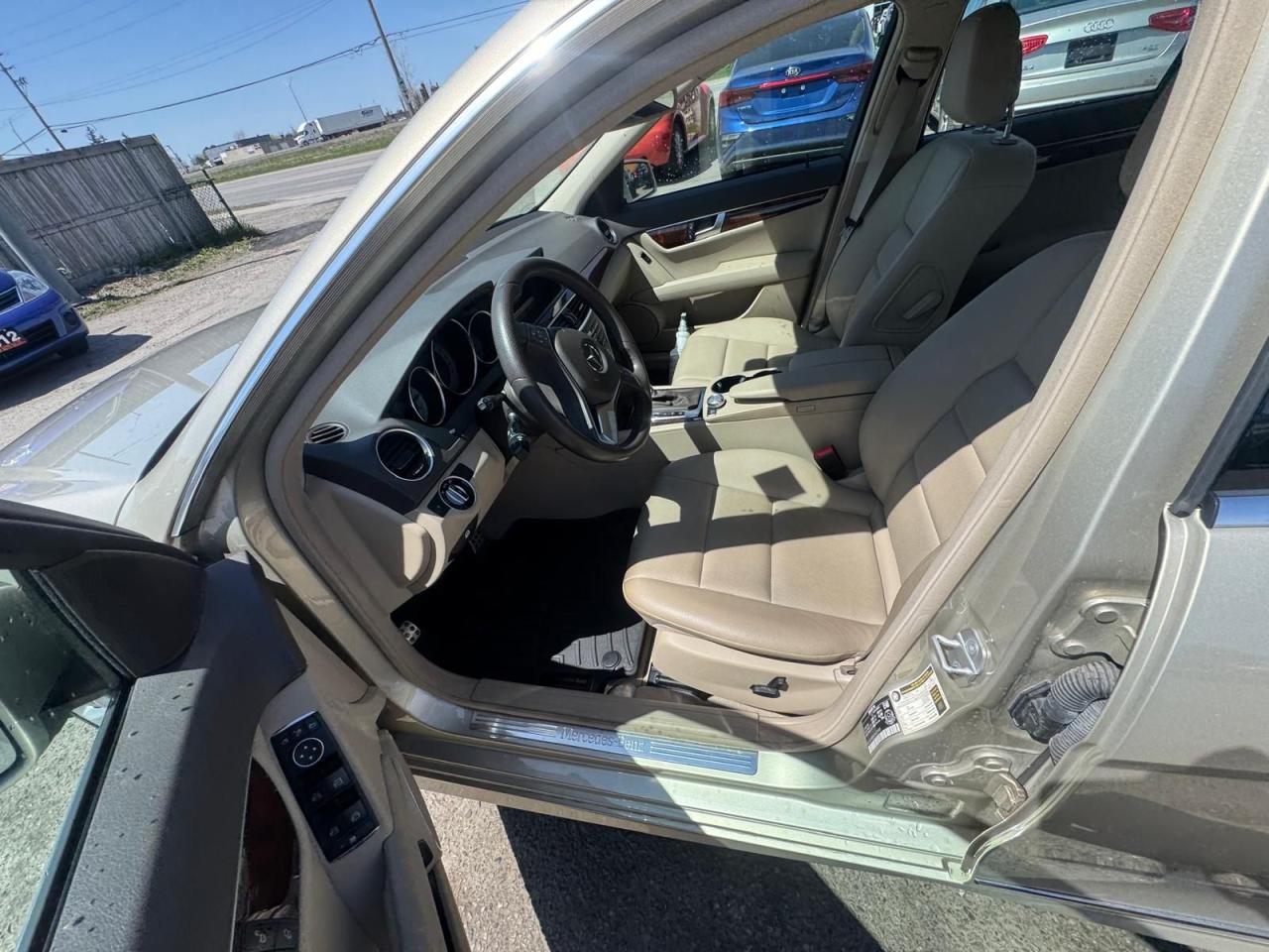 2012 Mercedes-Benz C-Class C300, 4MATIC, ONLY 44KMS, VERY CLEAN, CERTIFIED - Photo #15