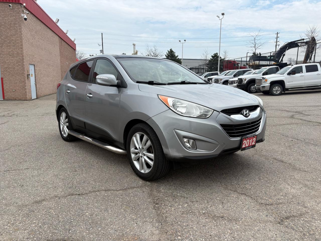 2012 Hyundai Tucson Limited - Photo #3