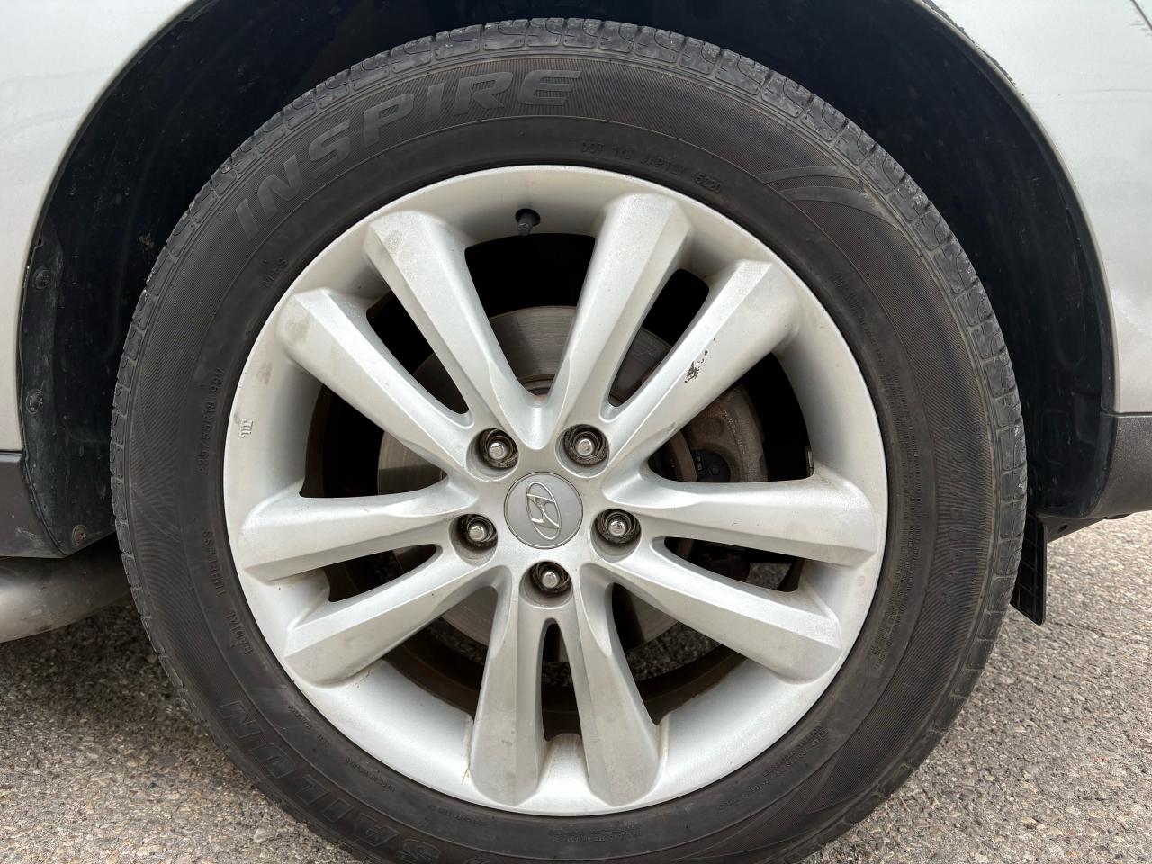 2012 Hyundai Tucson Limited - Photo #4