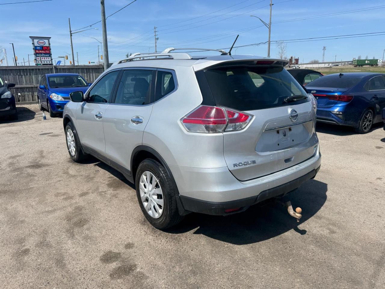 2015 Nissan Rogue S, NO ACCIDENTS, WELL MAINTAINED, CERTIFIED - Photo #3