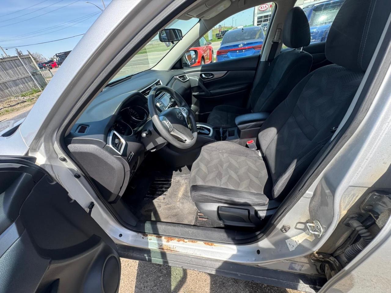 2015 Nissan Rogue S, NO ACCIDENTS, WELL MAINTAINED, CERTIFIED - Photo #15