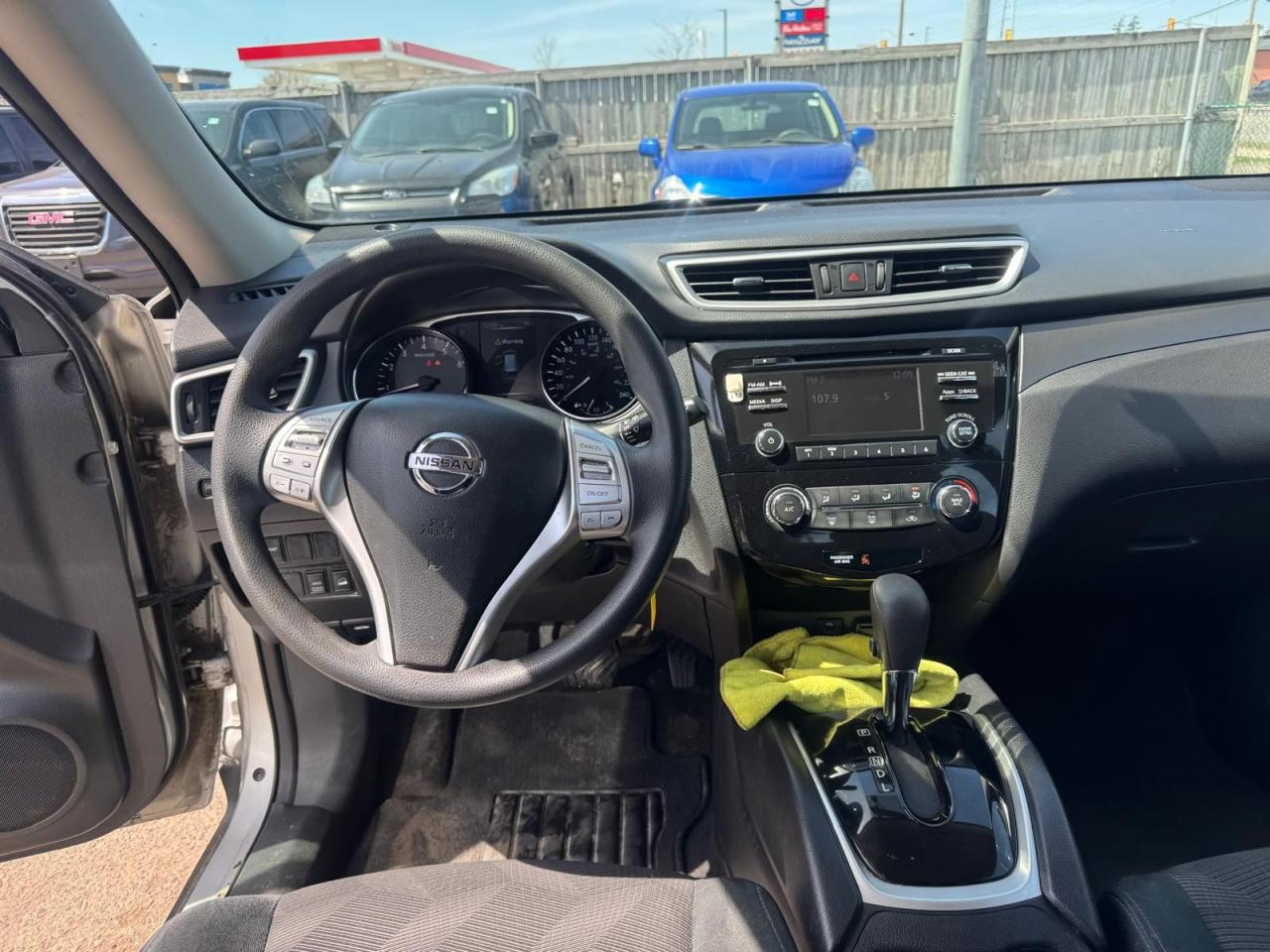2015 Nissan Rogue S, NO ACCIDENTS, WELL MAINTAINED, CERTIFIED - Photo #18