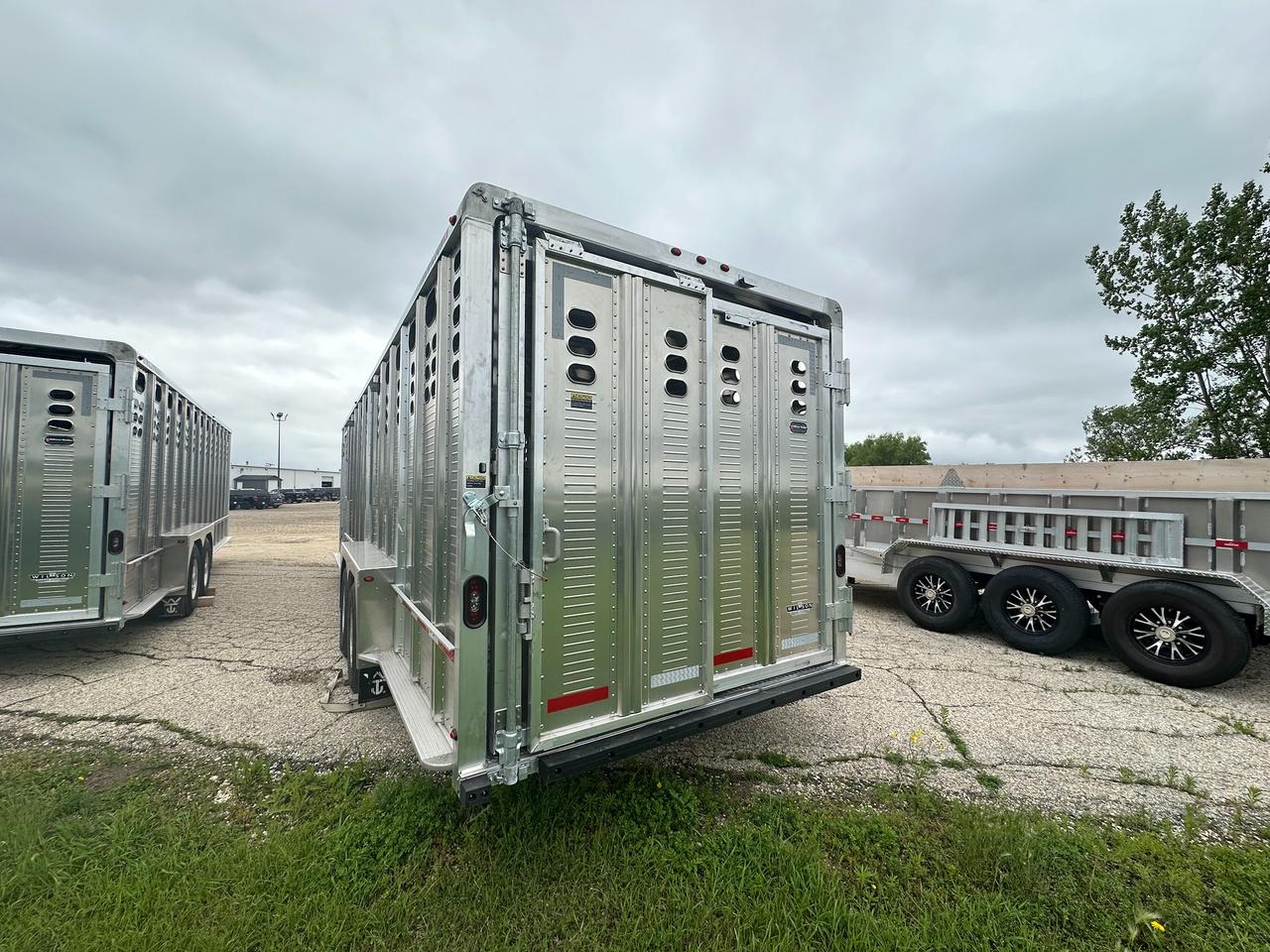 2027 Wilson Trailer 26' Wilson Ranch Hand Photo5