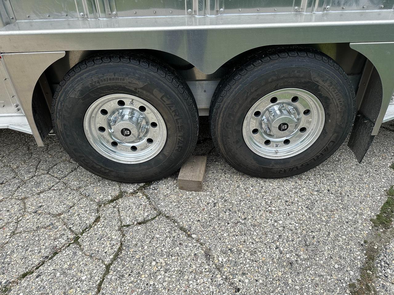 2027 Wilson Trailer 24' Wilson Ranch Hand Photo2