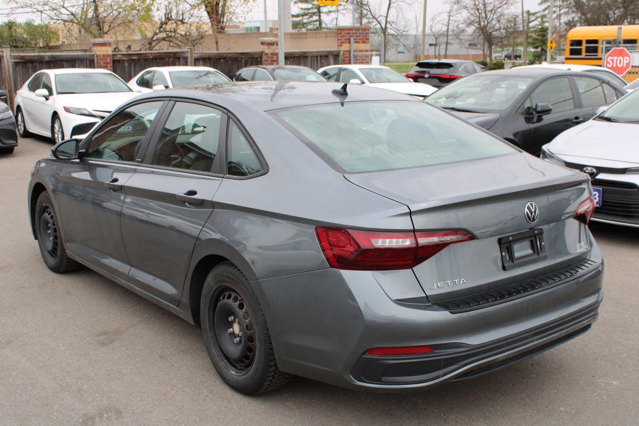 2024 Volkswagen Jetta Comfortline Manual - Photo #3