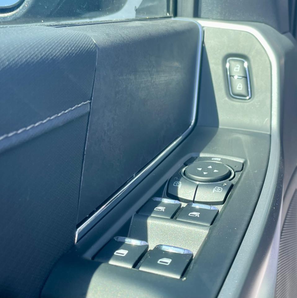 2025 Ford F-150 XLT 4WD SuperCrew 5.5' Box Photo5