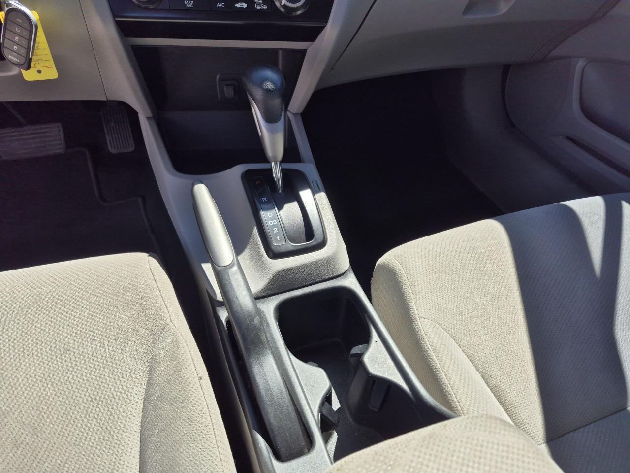 2012 Honda Civic Automatic + Certified! Photo14