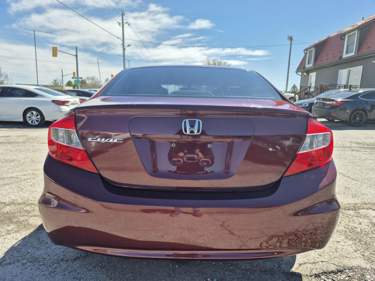 2012 Honda Civic Automatic + Certified! Photo4