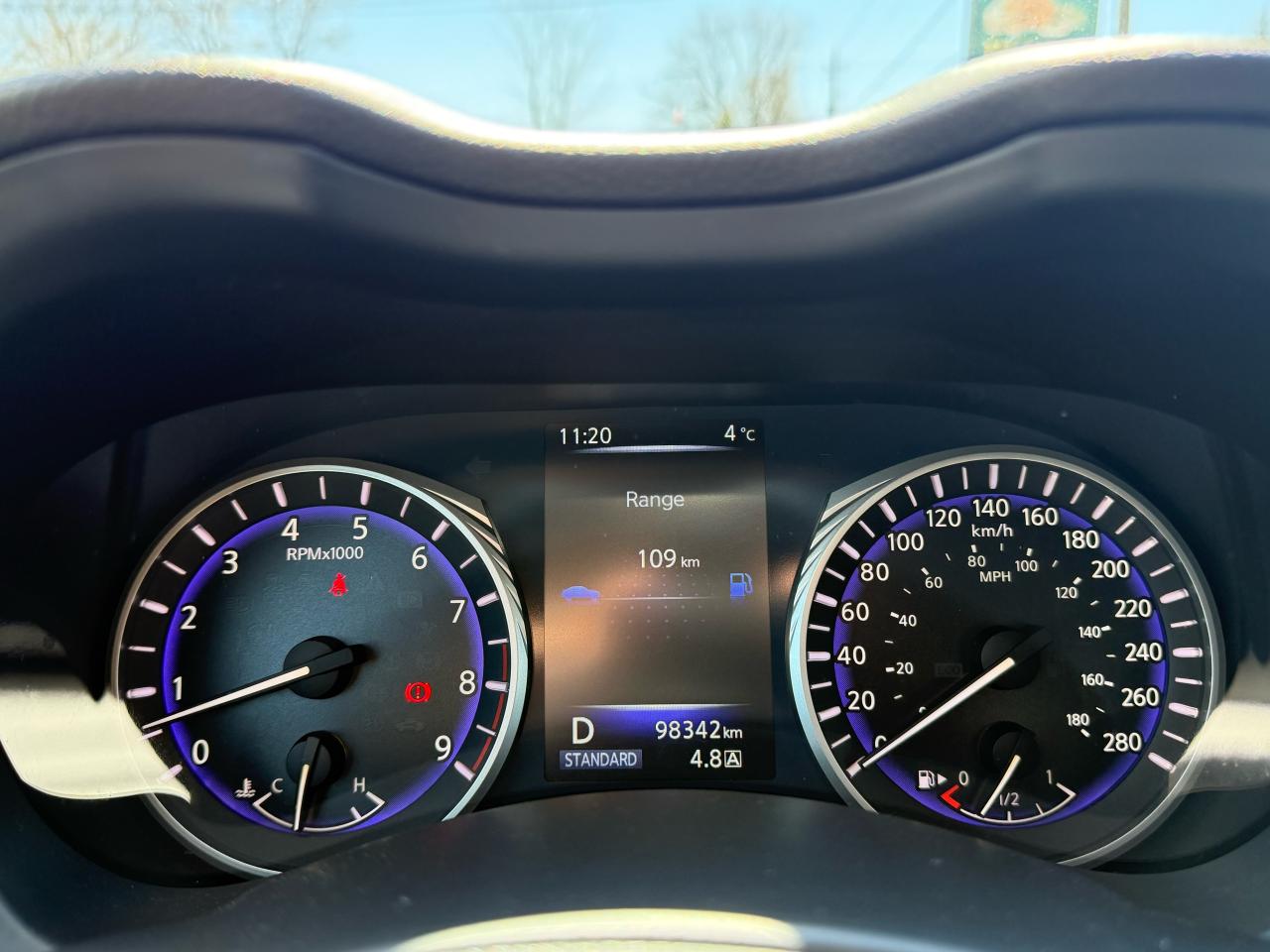 2015 Infiniti Q50  - Photo #18