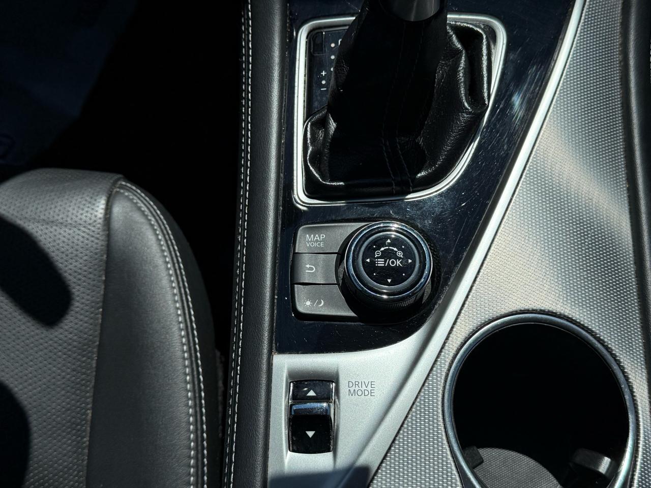 2015 Infiniti Q50  - Photo #14