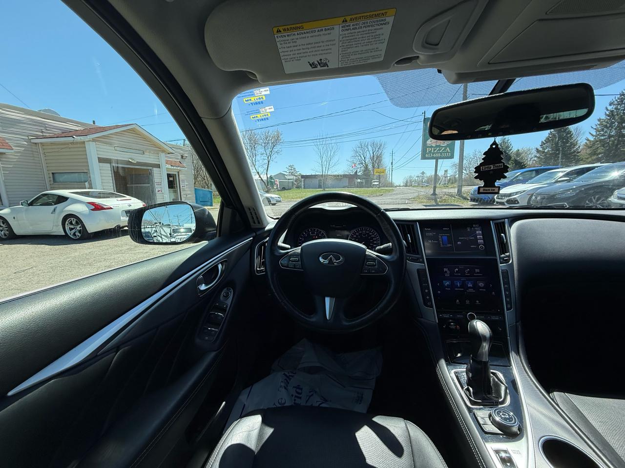 2015 Infiniti Q50  - Photo #12