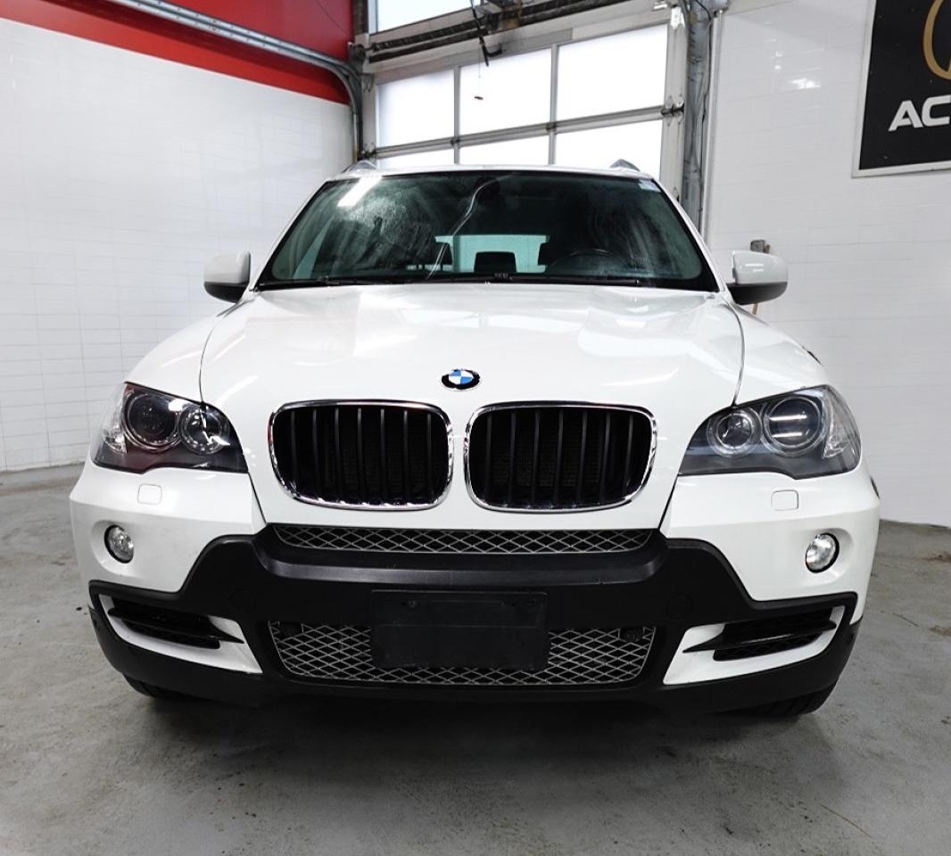 2010 BMW X5 LOW KM FOR YEAR ,ONE OWNER,WELL MAINTAIN - Photo #2