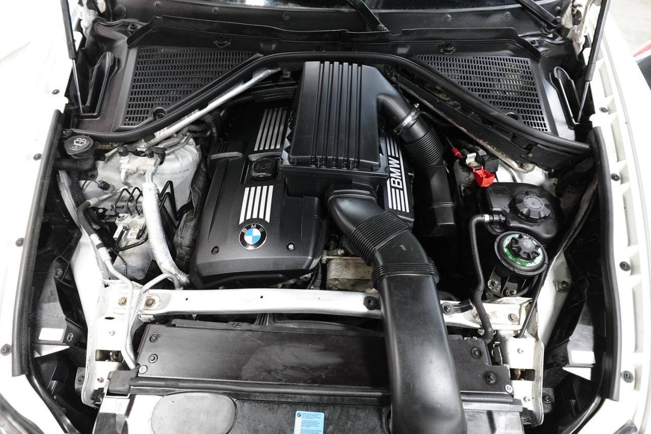 2010 BMW X5 LOW KM FOR YEAR ,ONE OWNER,WELL MAINTAIN - Photo #30
