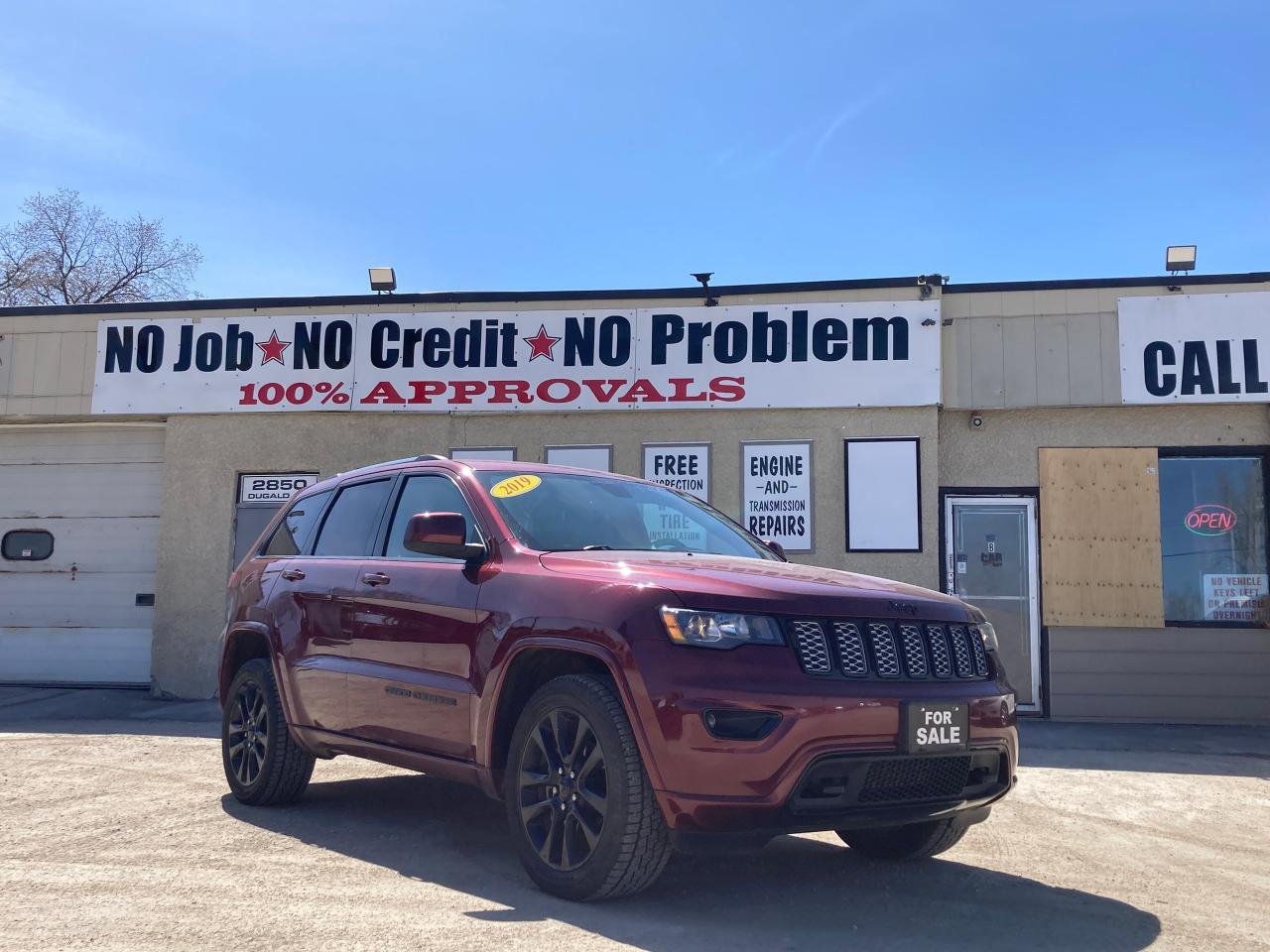 2019 Jeep Grand Cherokee Altitude - Photo #2