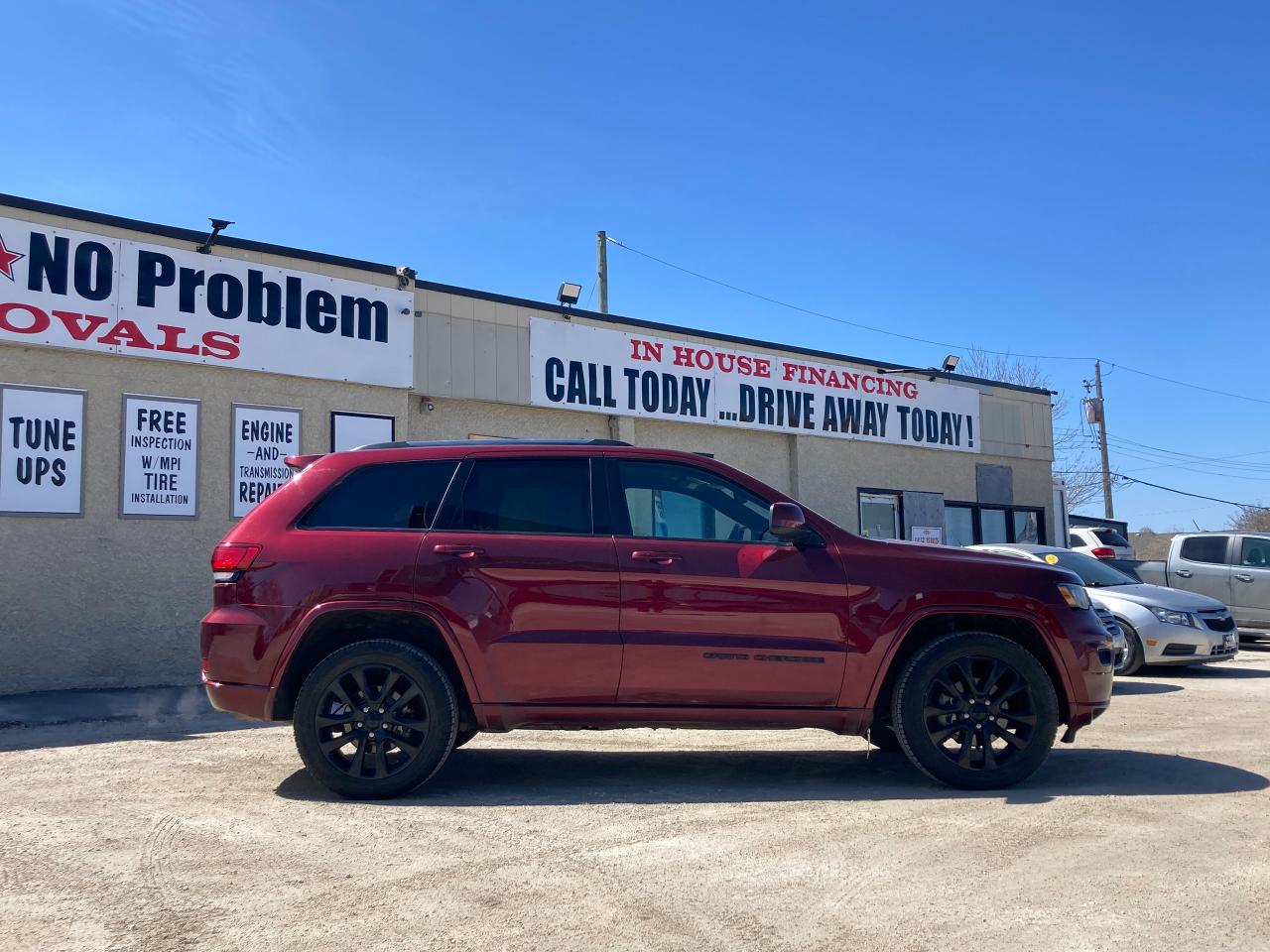 2019 Jeep Grand Cherokee Altitude - Photo #3