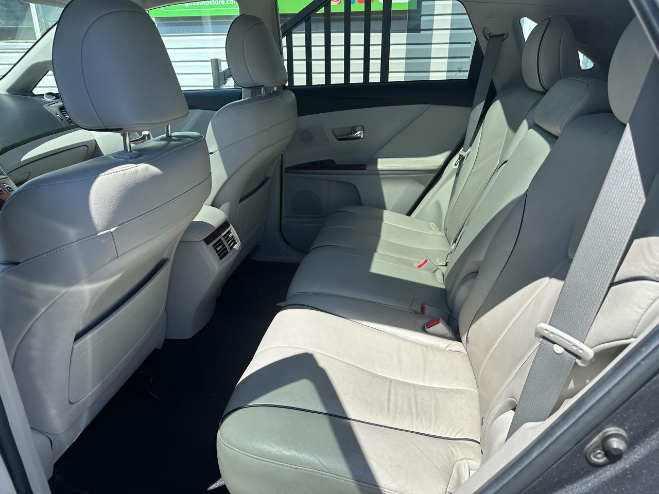2011 Toyota Venza LIMITED - Photo #8