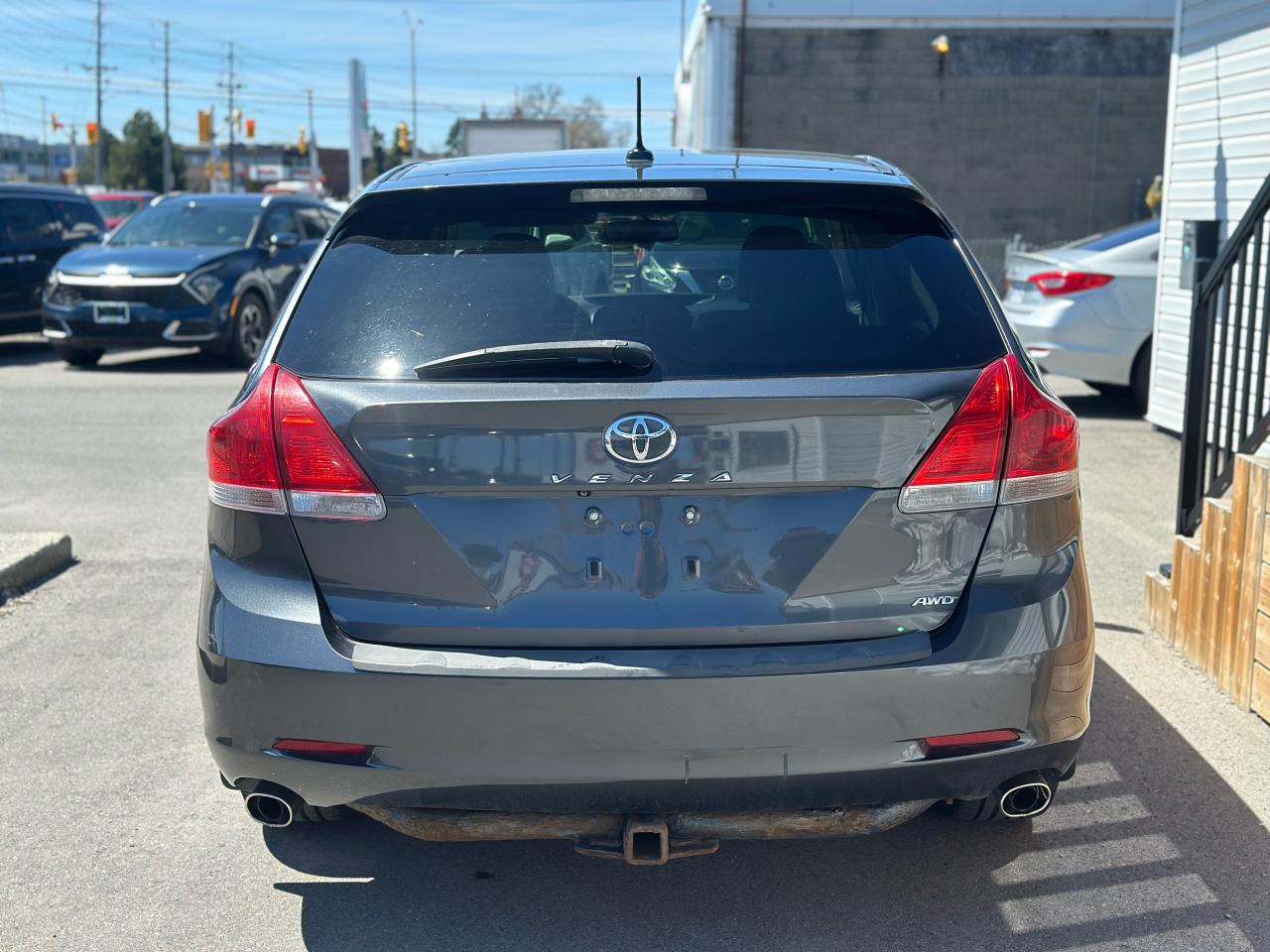2011 Toyota Venza LIMITED - Photo #4