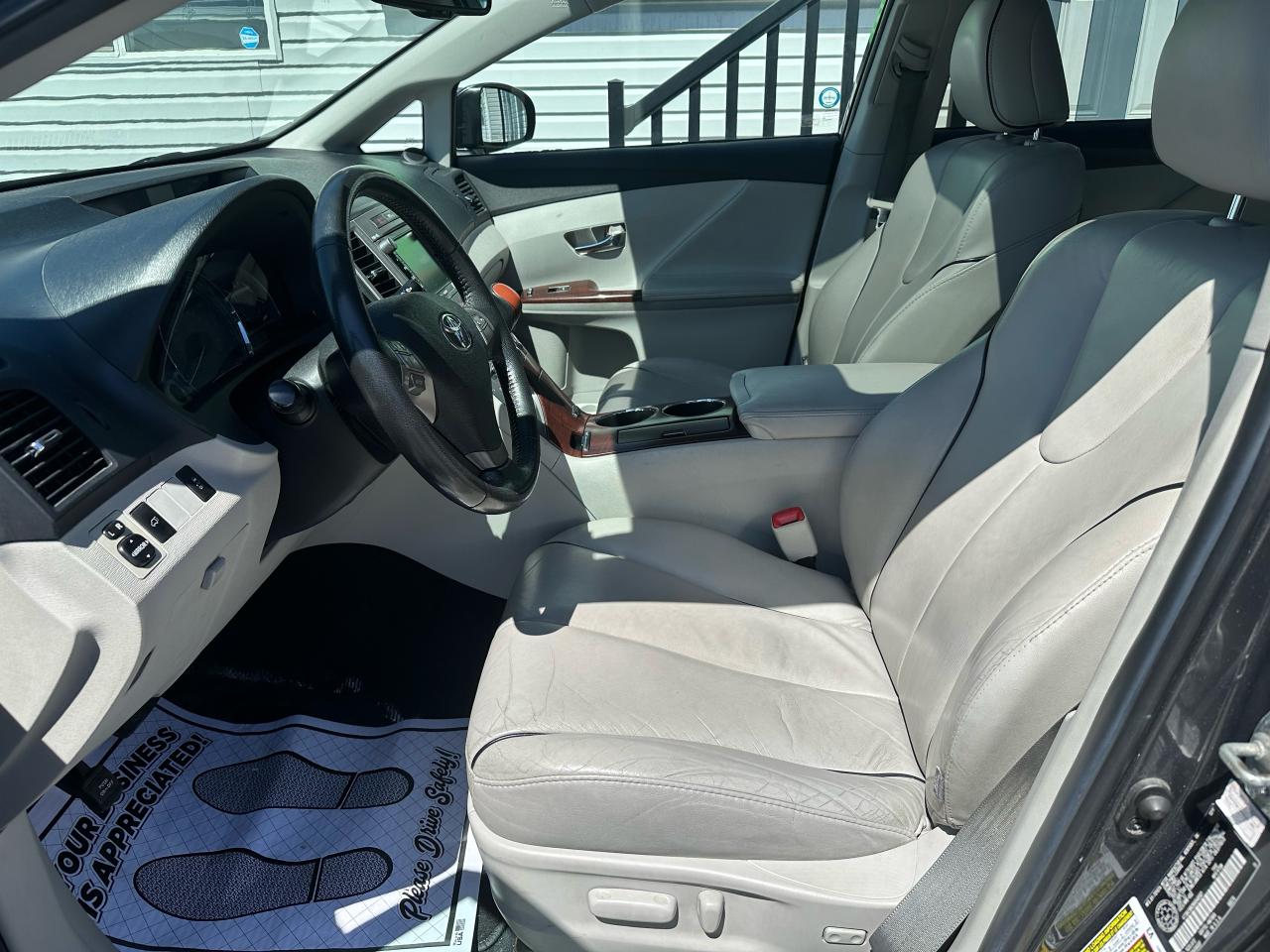 2011 Toyota Venza LIMITED - Photo #7