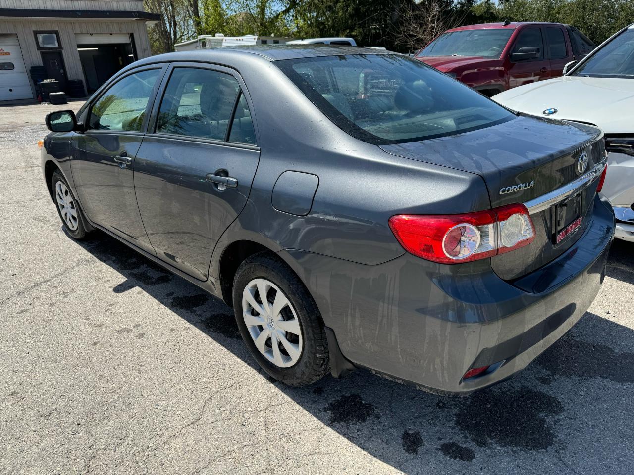 2011 Toyota Corolla CE Photo4