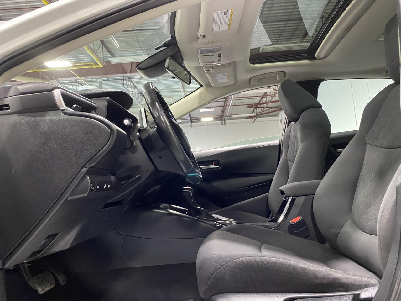 2020 Toyota Corolla LE - Photo #12