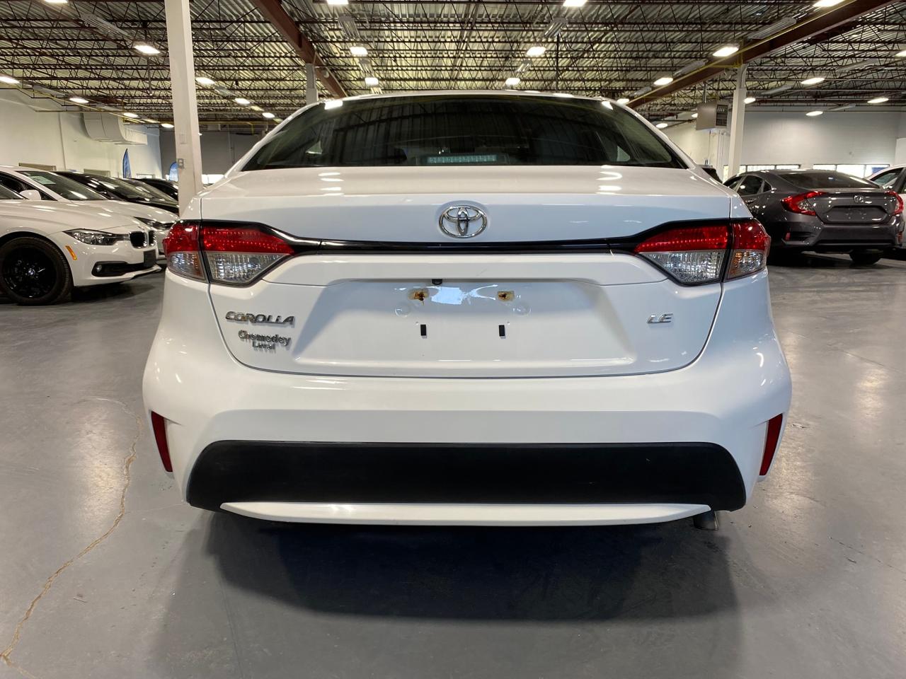2020 Toyota Corolla LE - Photo #4