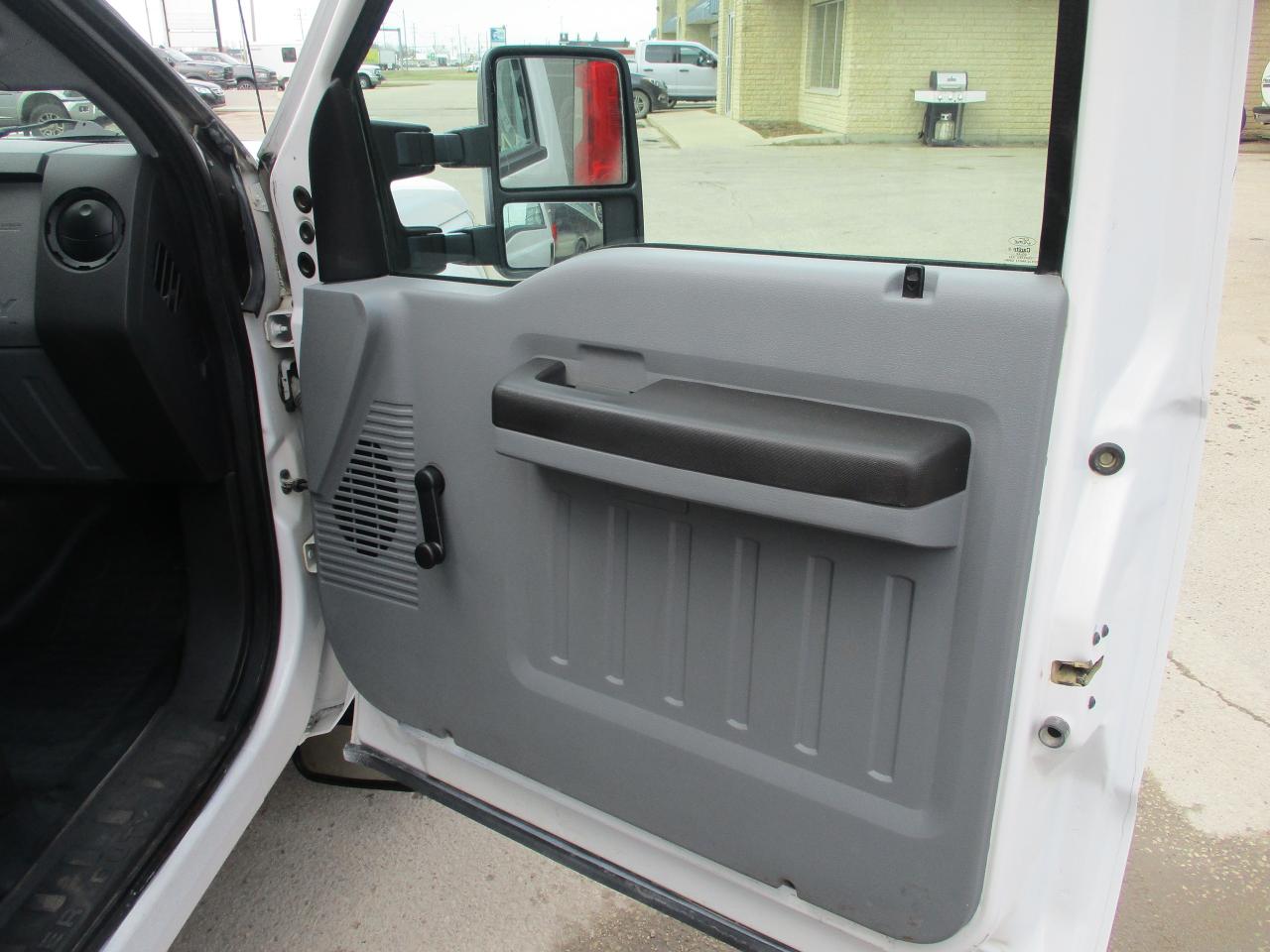 2015 Ford F-350 XL - Photo #9