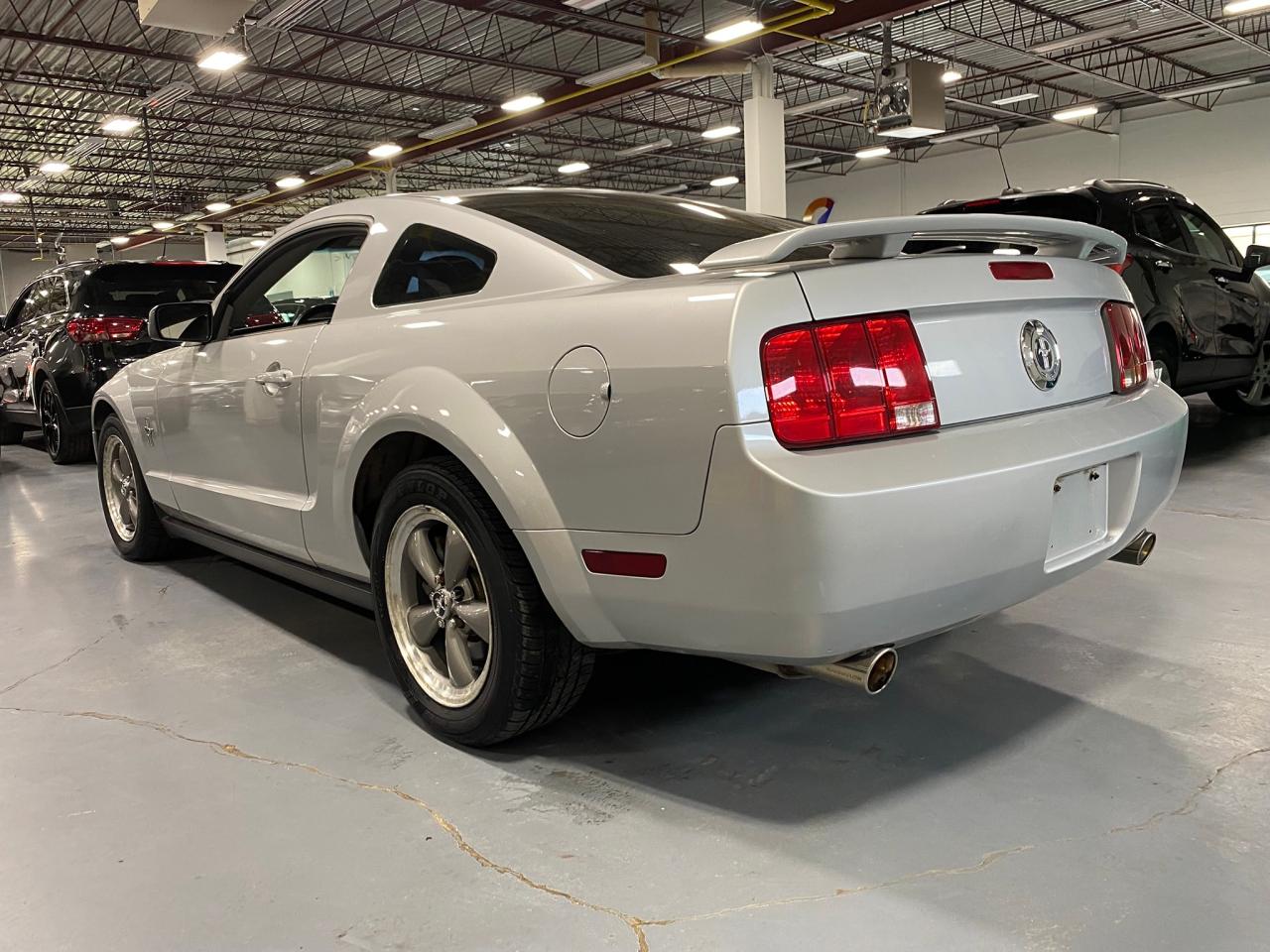 2006 Ford Mustang undefined - Photo #3