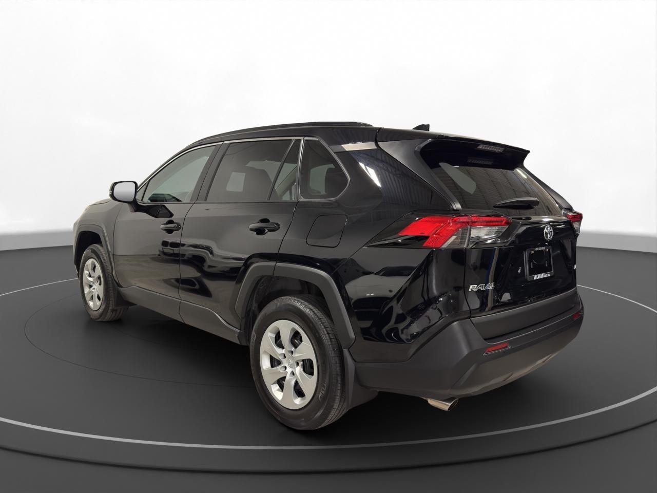 2021 Toyota RAV4 LE - Photo #5