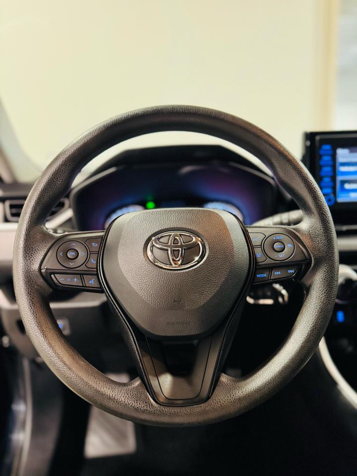 2021 Toyota RAV4 LE - Photo #10