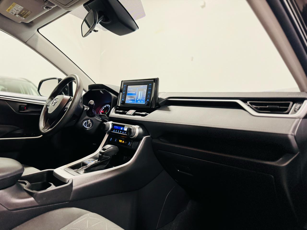 2021 Toyota RAV4 LE - Photo #27