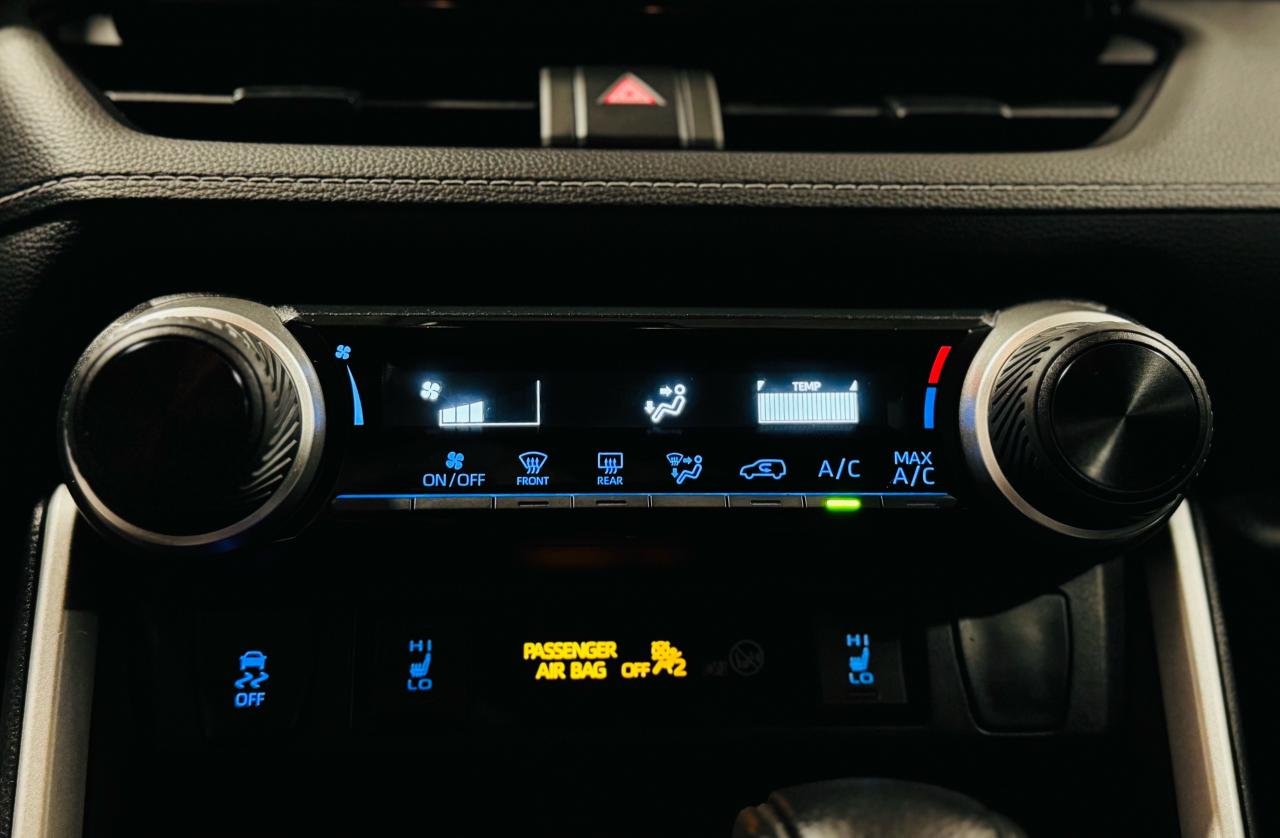 2021 Toyota RAV4 LE - Photo #15