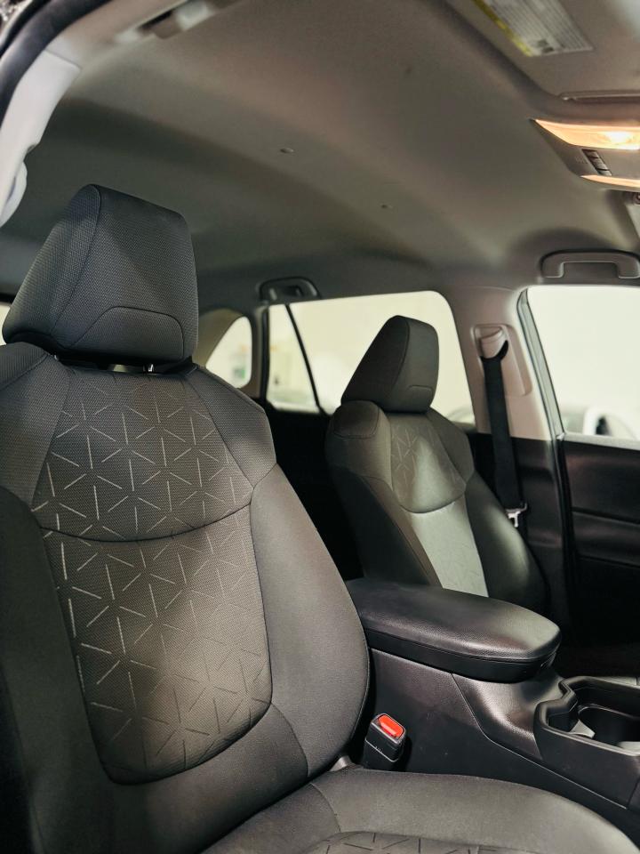 2021 Toyota RAV4 LE - Photo #25