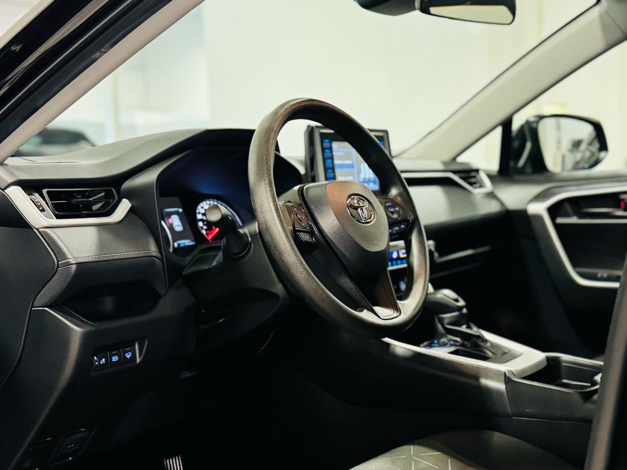 2021 Toyota RAV4 LE - Photo #8