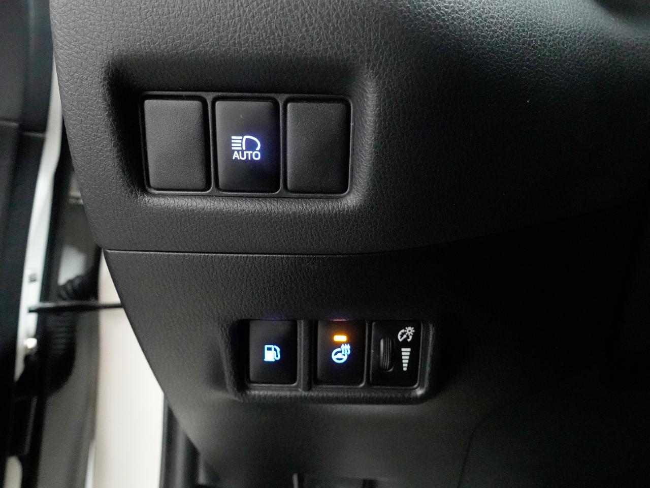 2020 Toyota C-HR XLE PREMIUM | LaneDep | Heated Seats | CarPlay