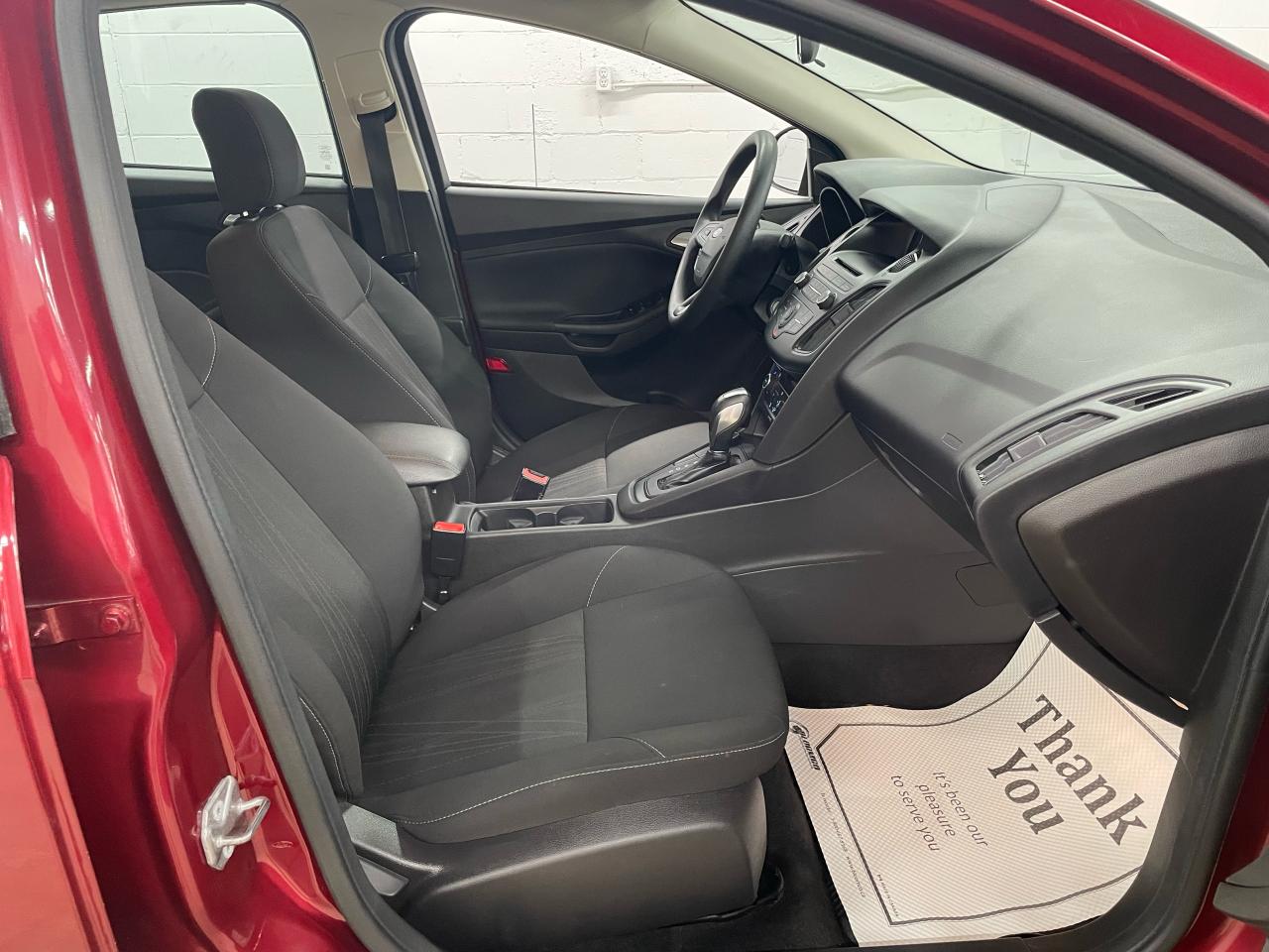 2016 Ford Focus SE Photo22