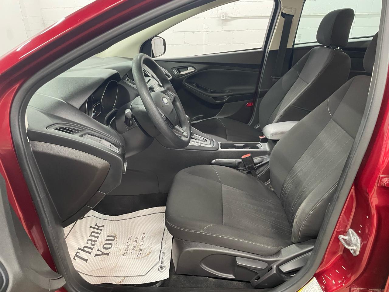 2016 Ford Focus SE Photo31