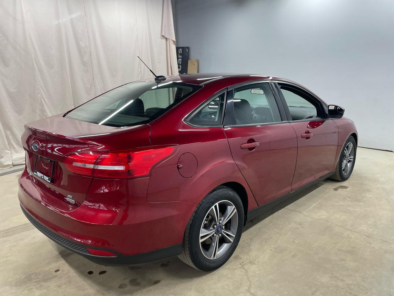 2016 Ford Focus SE Photo17