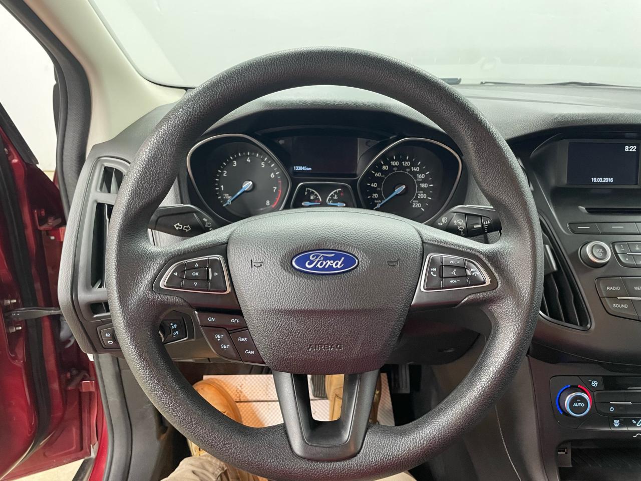 2016 Ford Focus SE Photo27