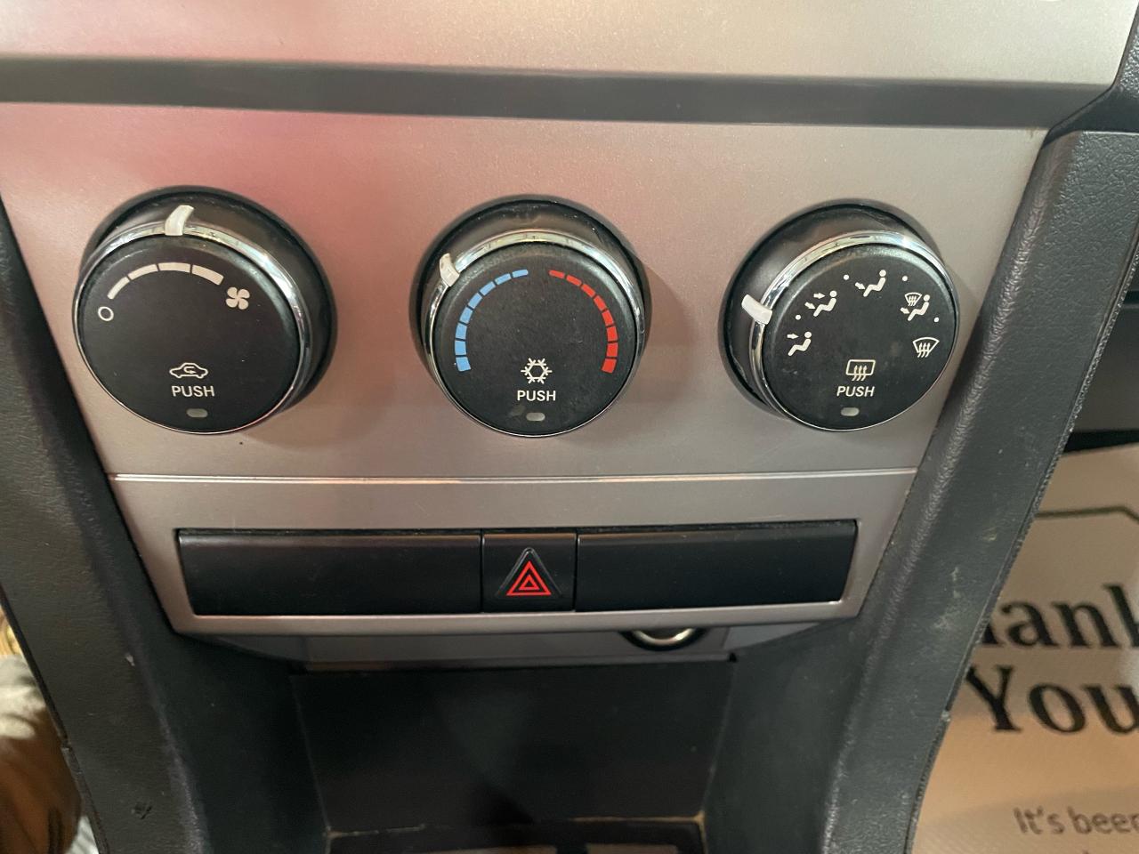 2009 Dodge Avenger SXT Photo7